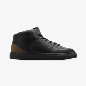 Black Sneakerss